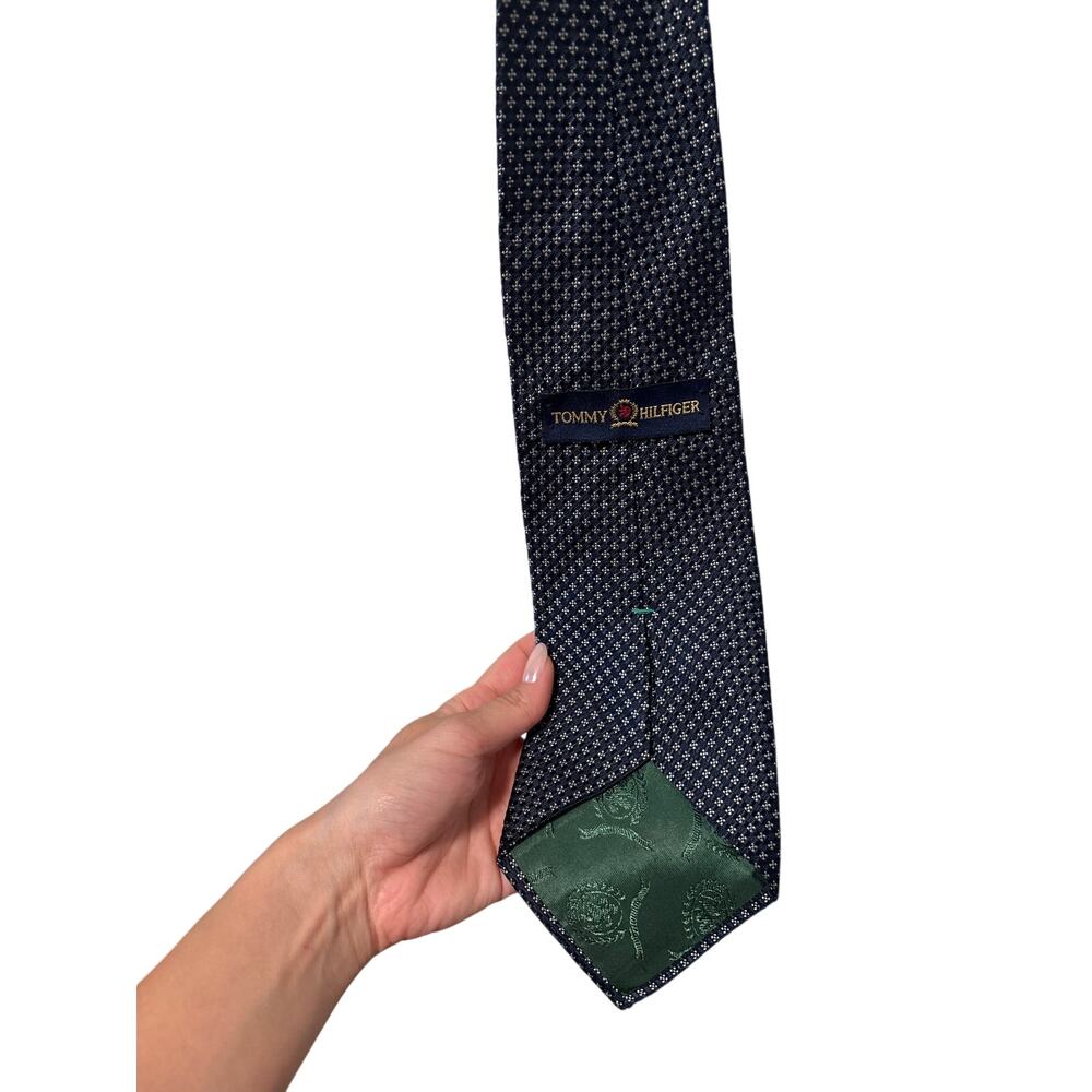 Vintage Tommy Hilfiger Men's Navy Geometric 100% Silk Tie Made USA - Picture 4 of 5